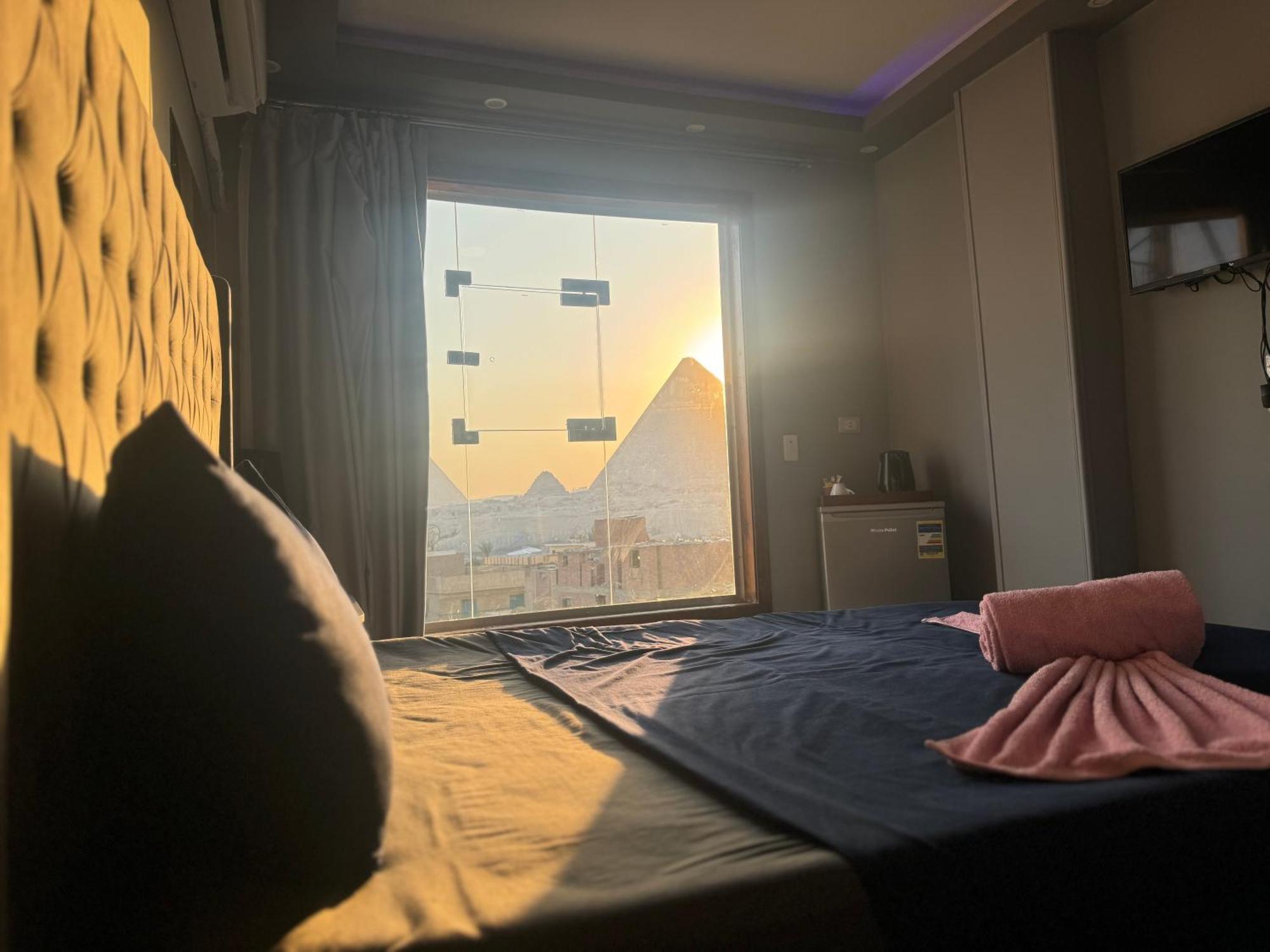 Hotel Historical Pyramids Hills