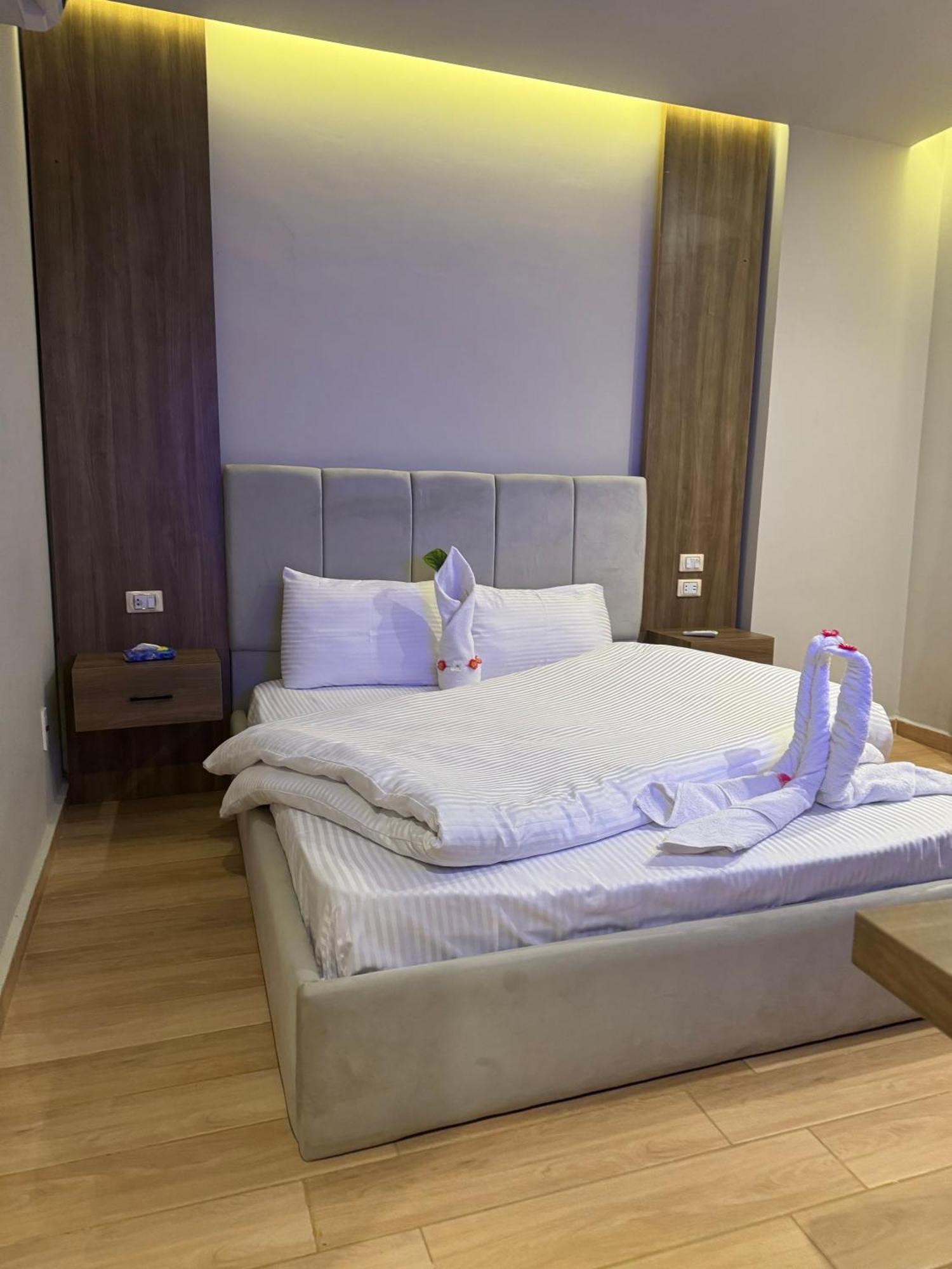 Historical Pyramids Hills Hotel 3*